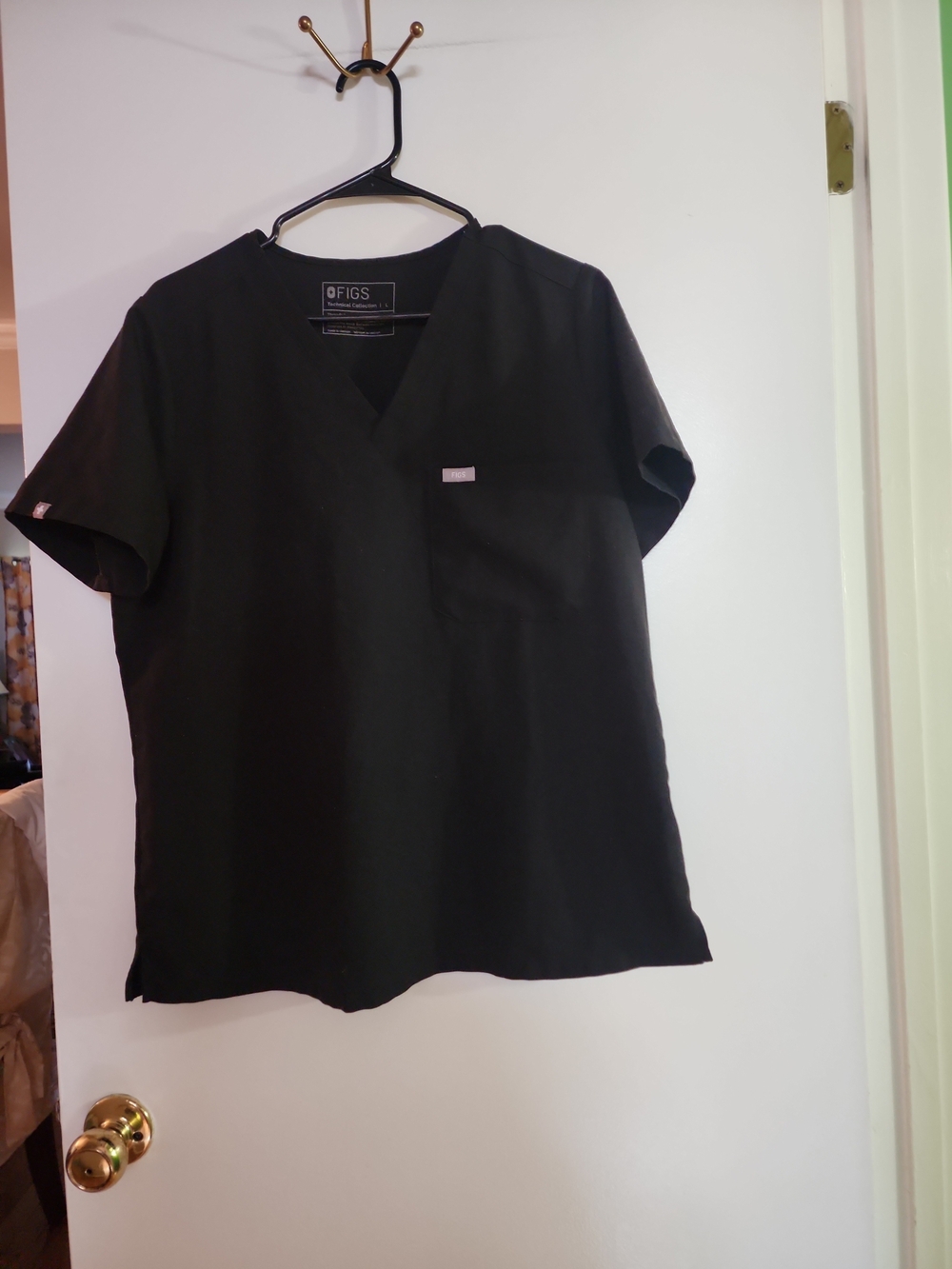Figs Catarina V Neck Black Scrub Pants